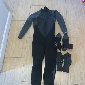 O’Neill youth wet suit for surfing with hyrdoflask booties and gloves